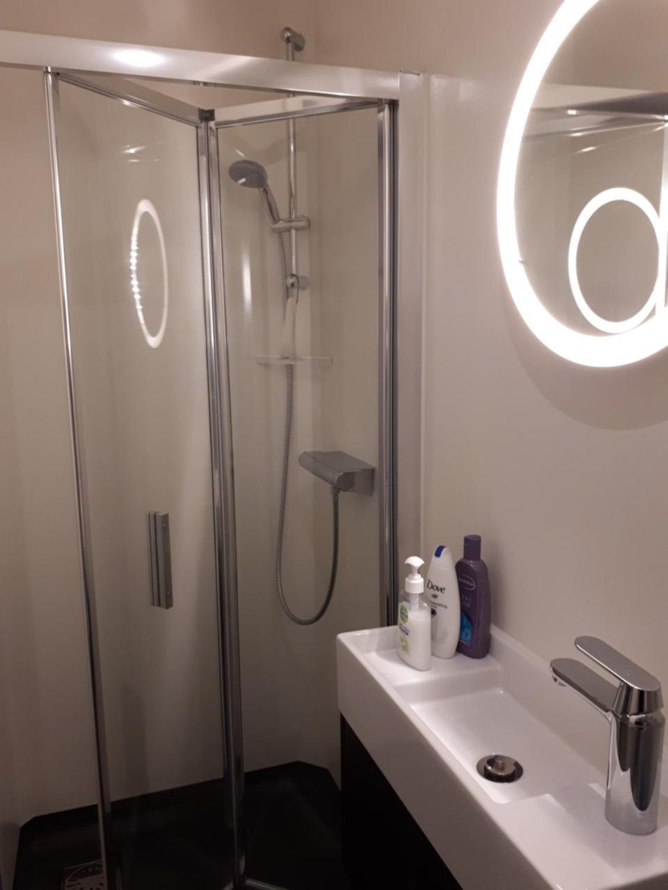 روتردام Rooms On Water المظهر الخارجي الصورة